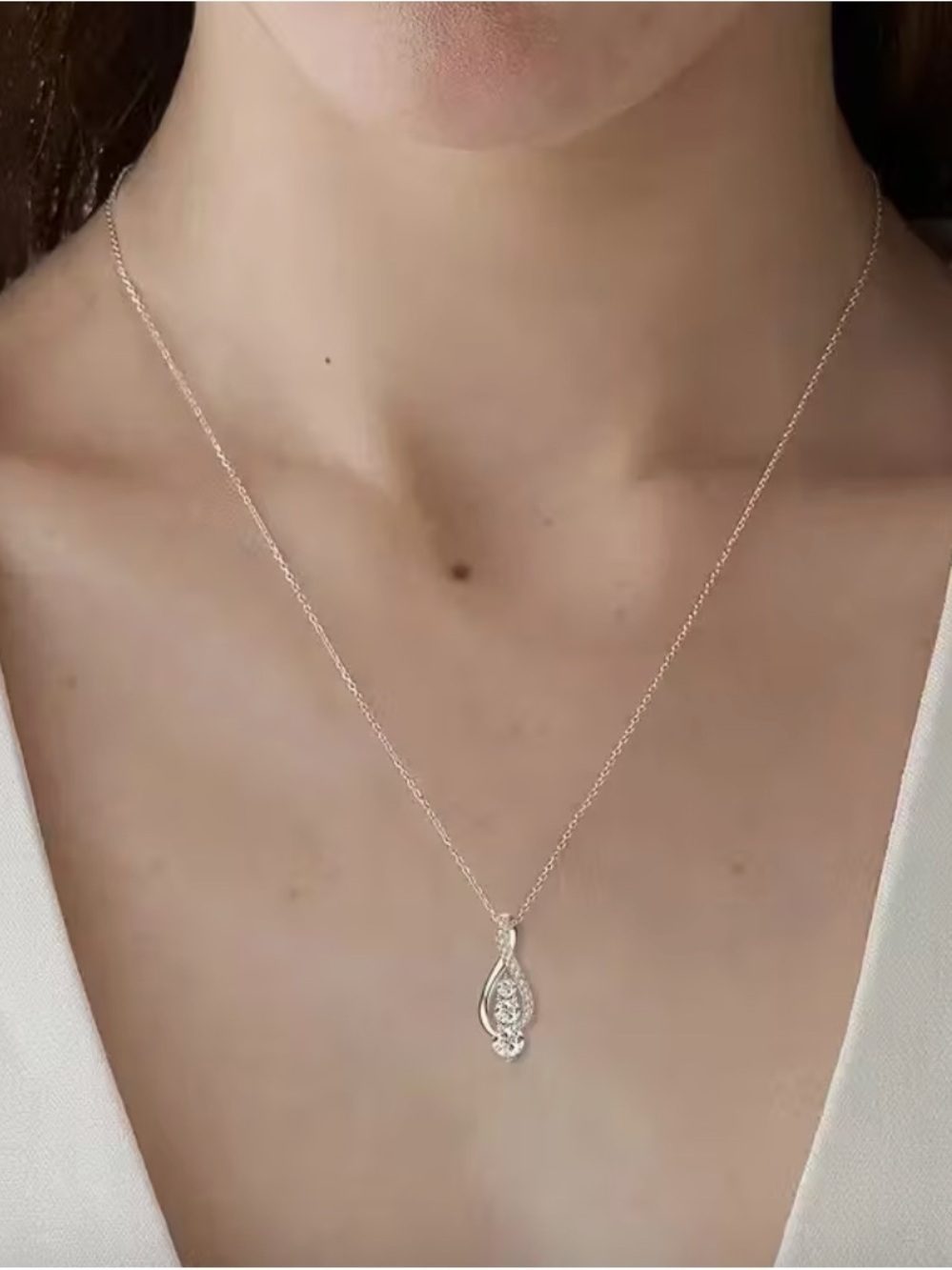 S925 Sterling Silver Infinity Twist Clear Stone Necklace (N48) - Picture 4 of 10